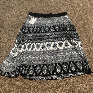 Lularoe NWT Jill pleated midi style skirt size 3 XL